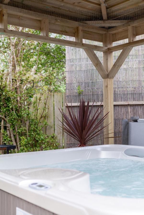 The Studio Castlerock With Hot Tub Exterior photo